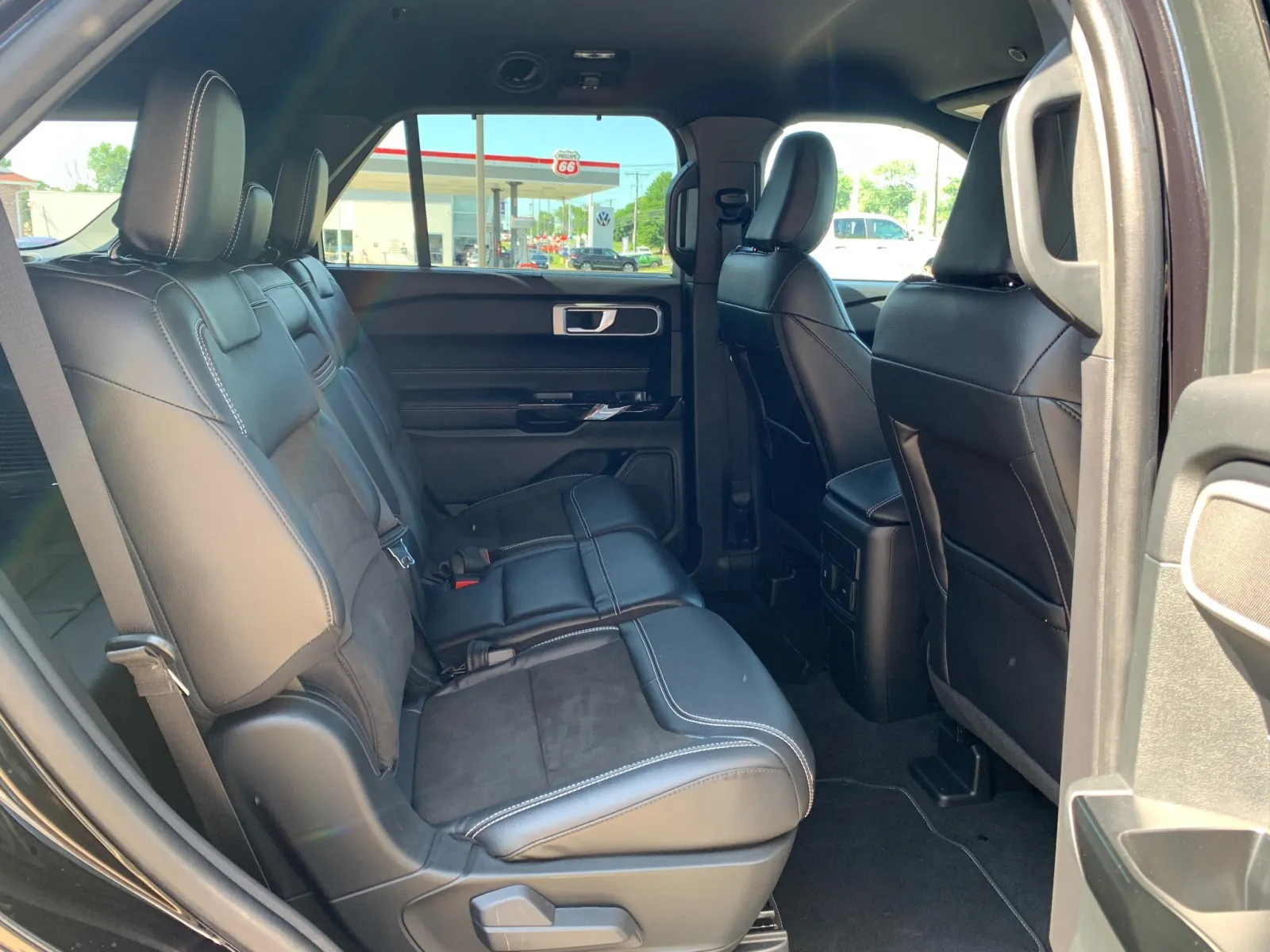 Ford Explorer photo 43