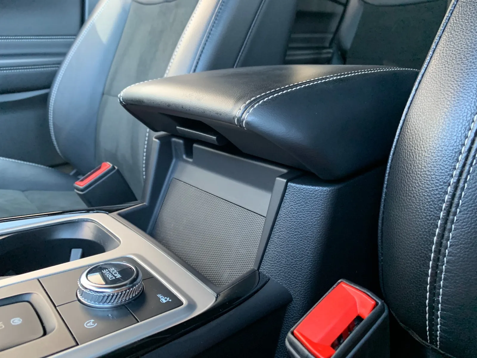 Ford Explorer photo 27