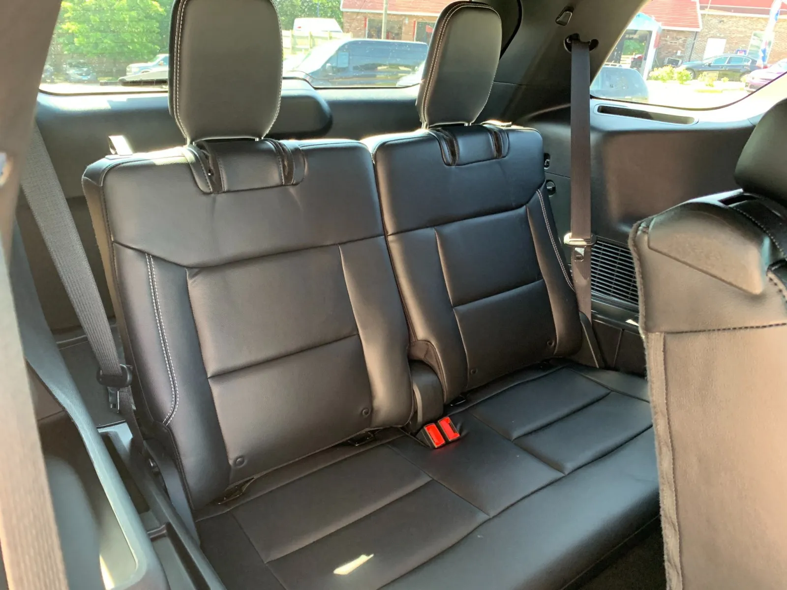 Ford Explorer photo 47