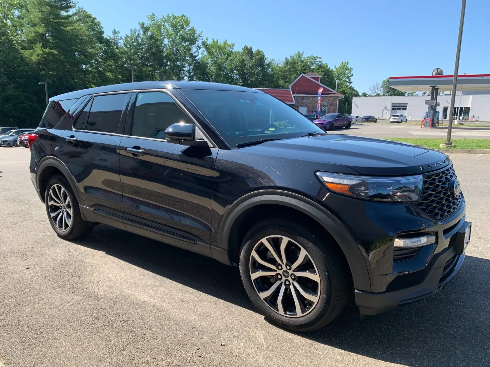 Ford Explorer photo 3