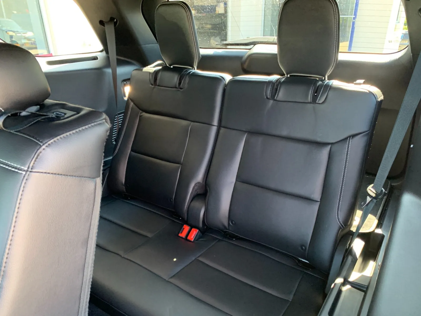 Ford Explorer photo 35