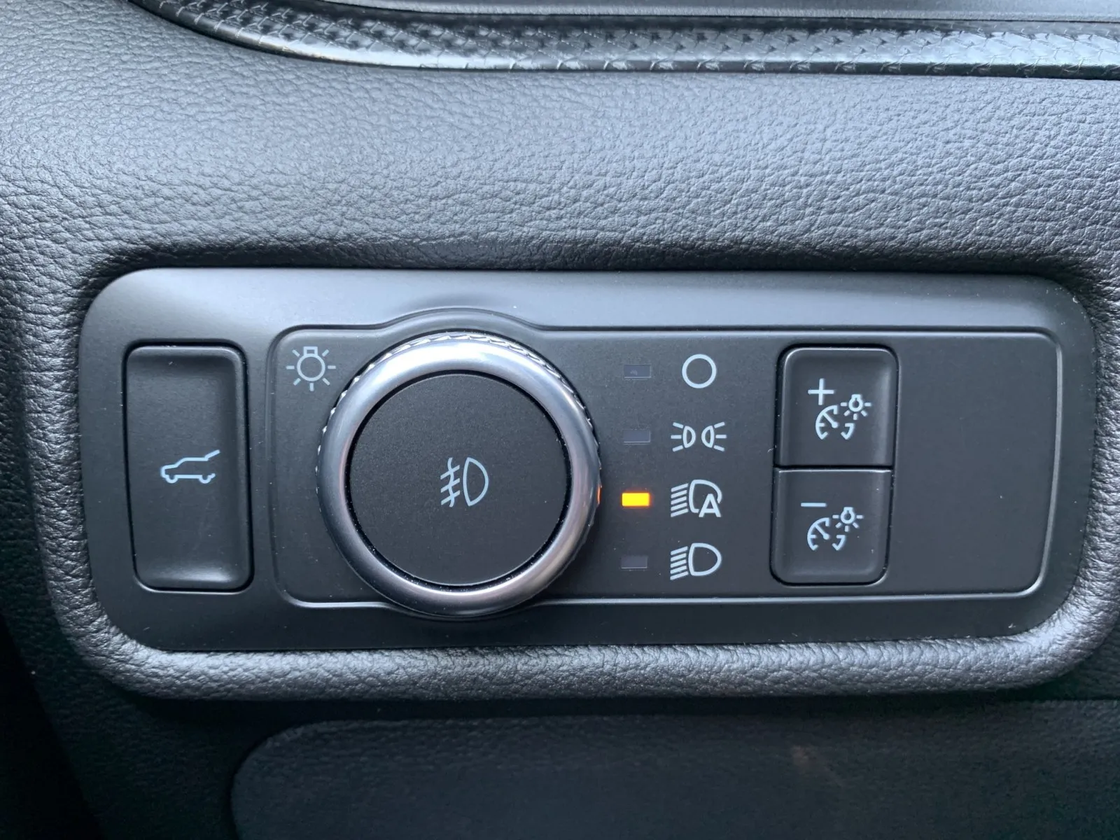 Ford Explorer photo 16