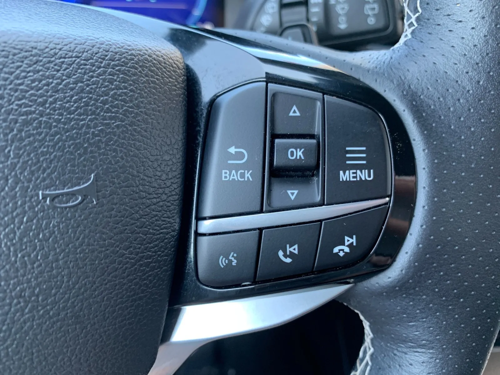 Ford Explorer photo 19