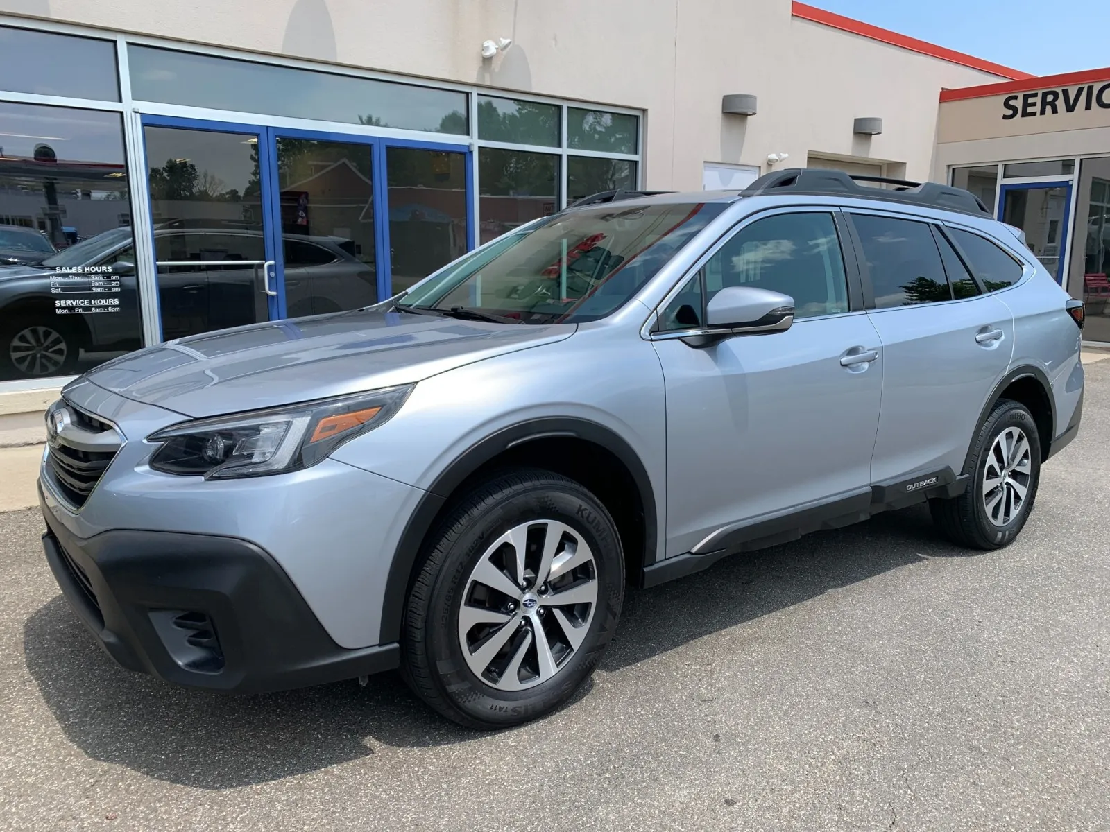 Silver 2022 Subaru Outback Premium for sale in Meriden, CT