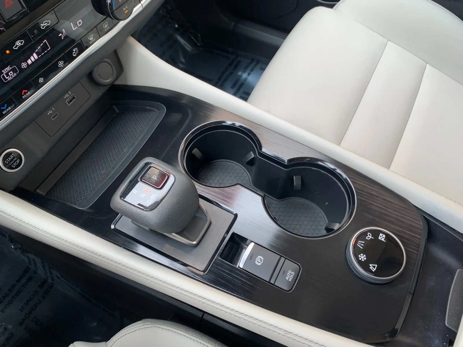 Nissan Rogue photo 18