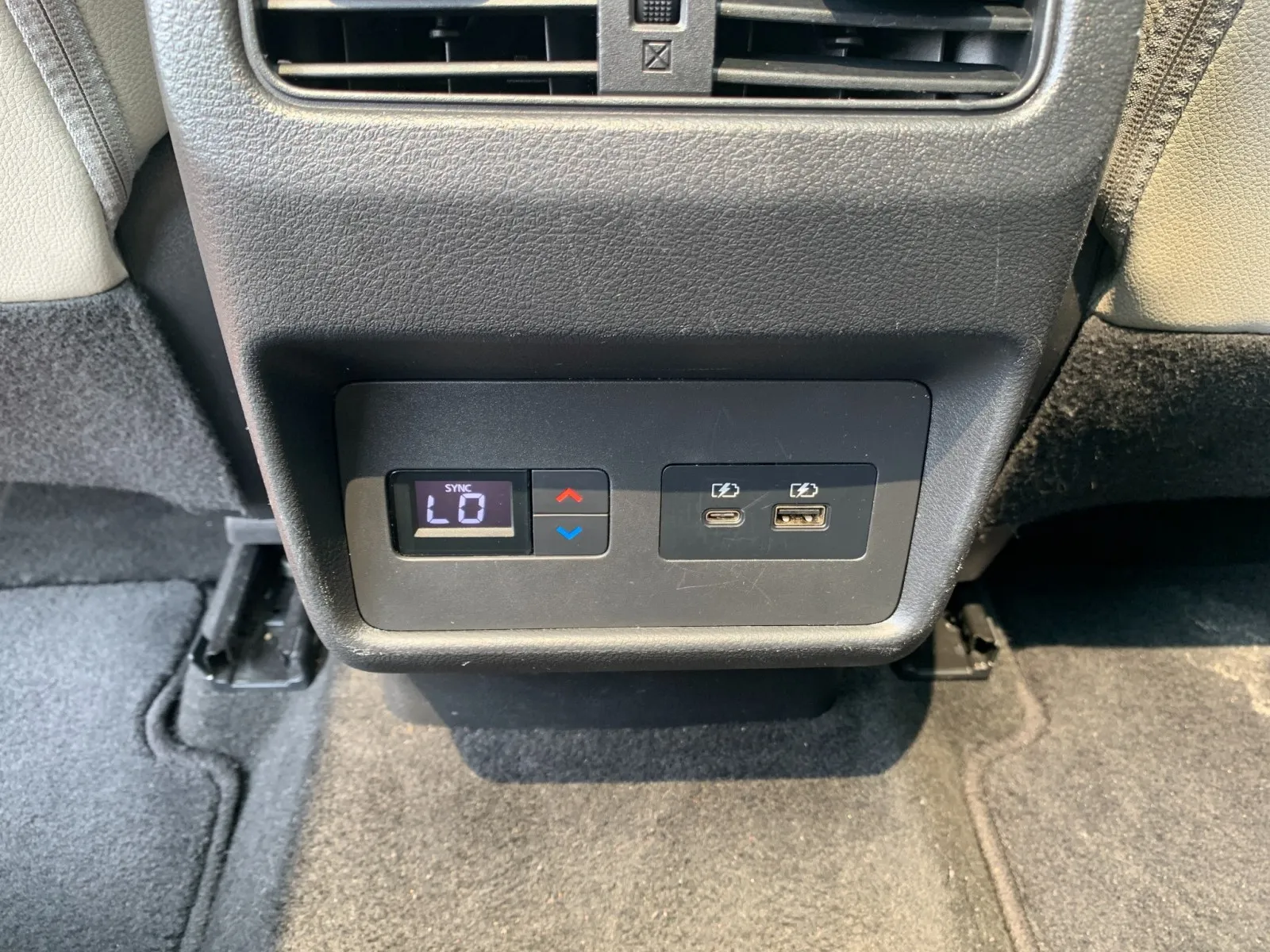 Nissan Rogue photo 29