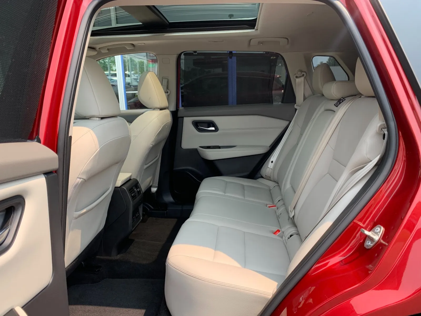Nissan Rogue photo 25