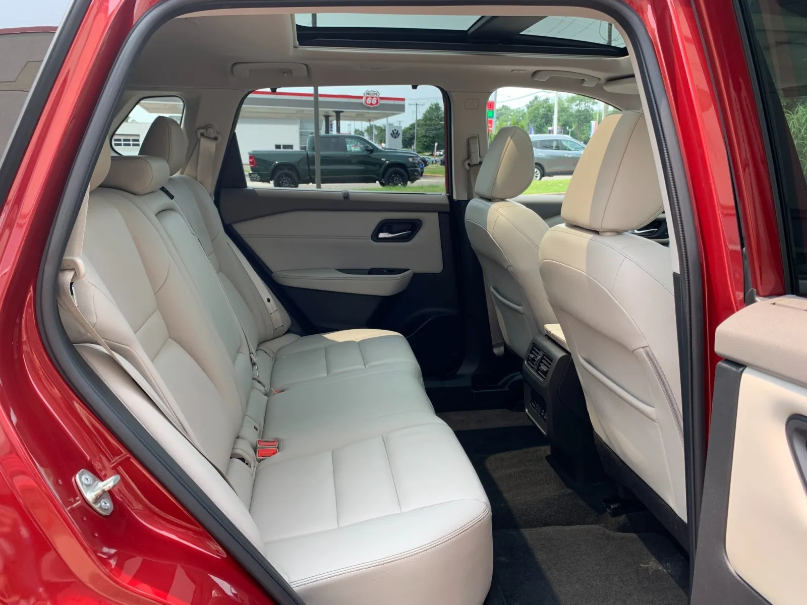 Nissan Rogue photo 34