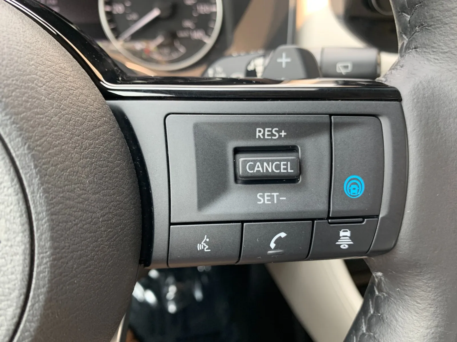 Nissan Rogue photo 17