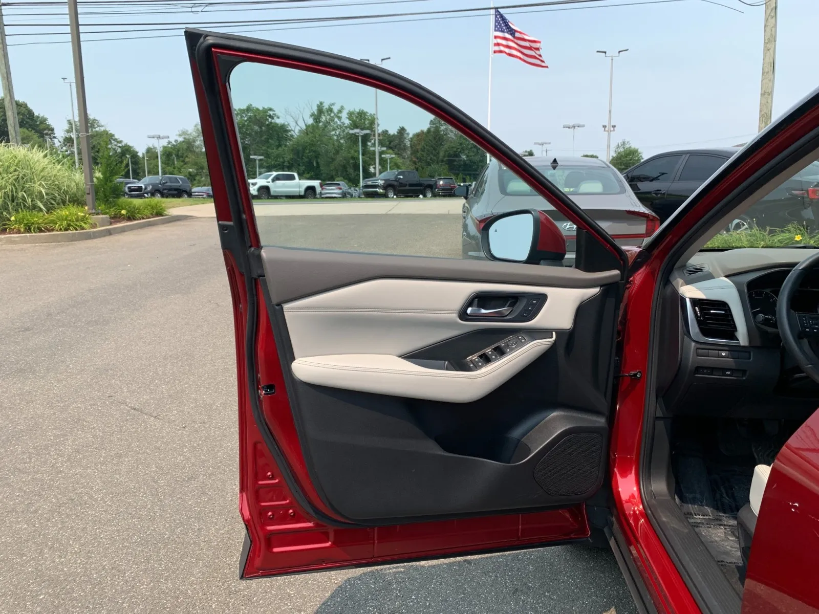 Nissan Rogue photo 11