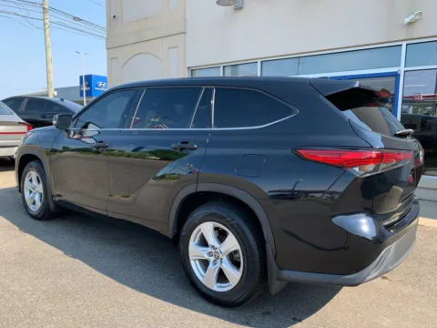 More photos of 2022 Toyota Highlander LE at Star Auto Sales, CT