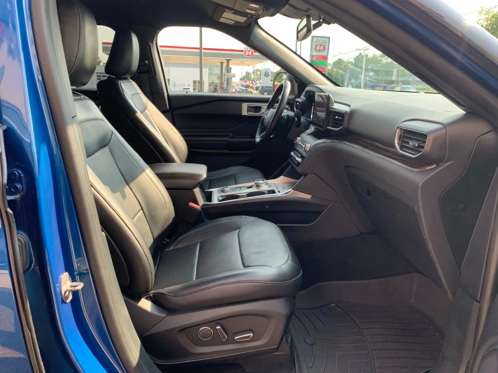 Ford Explorer photo 48