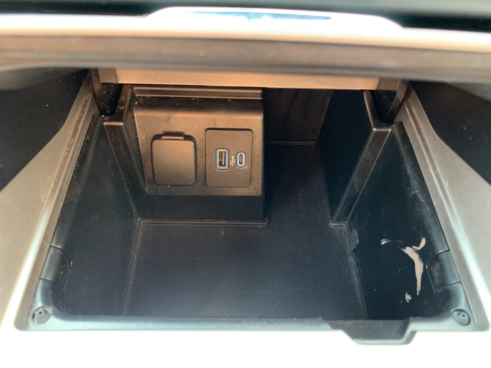 Ford Explorer photo 23