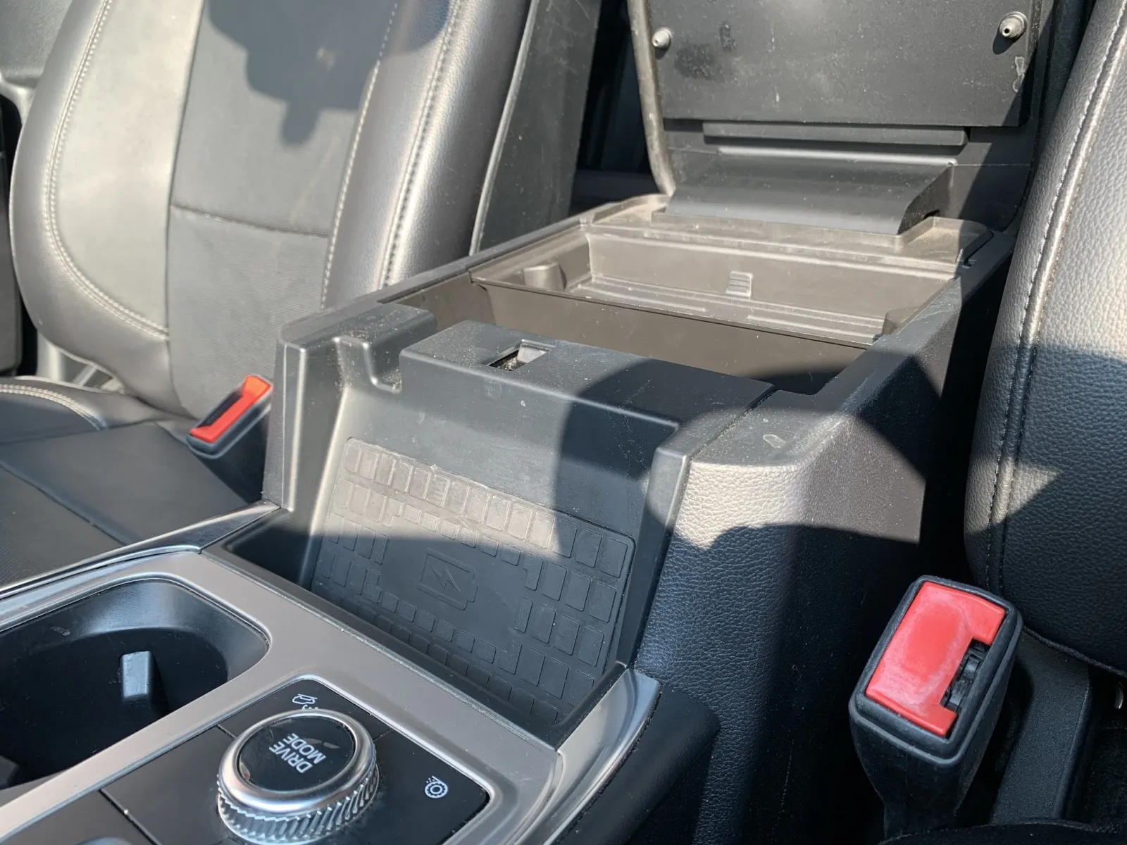 Ford Explorer photo 27