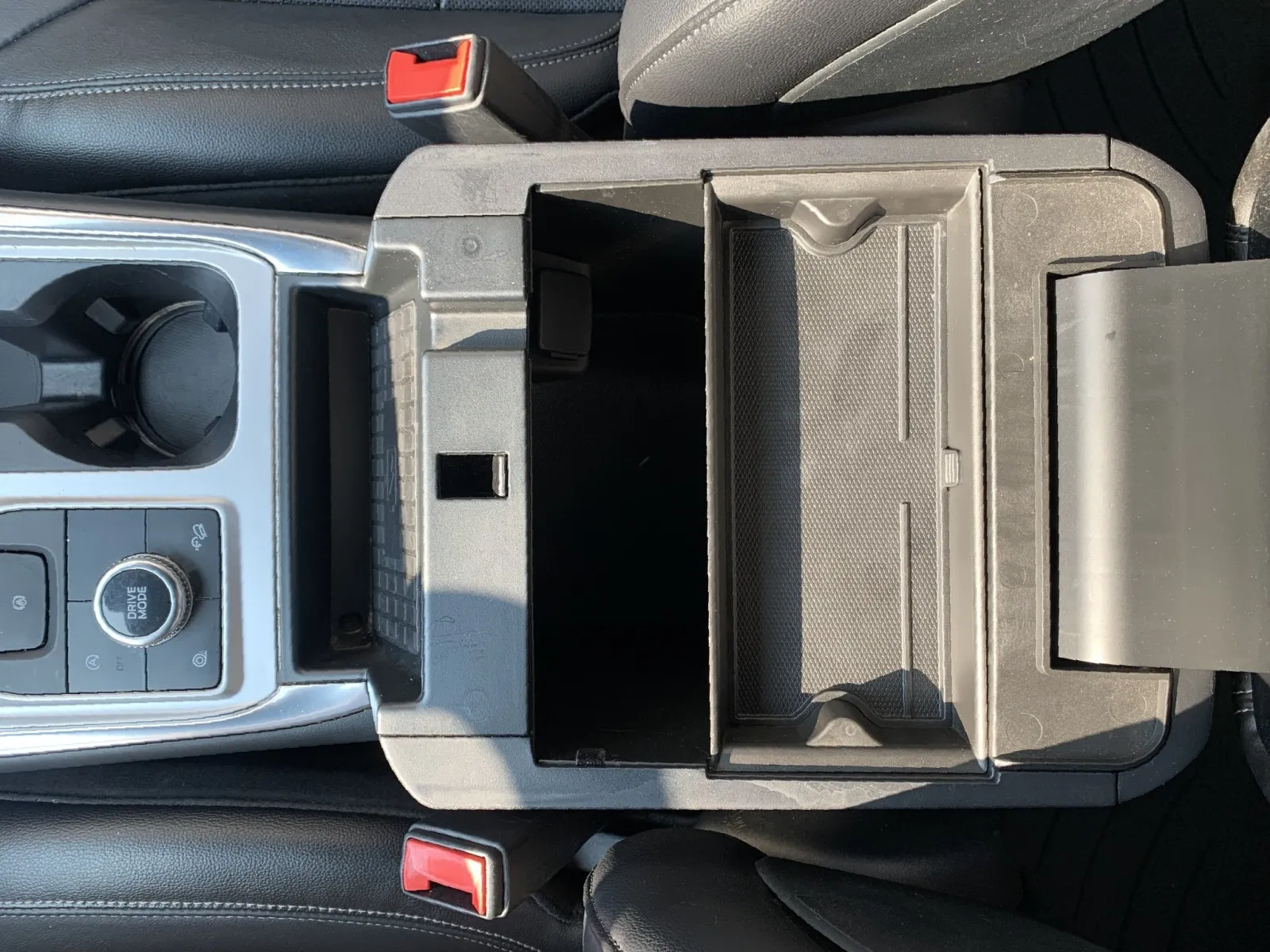 Ford Explorer photo 29
