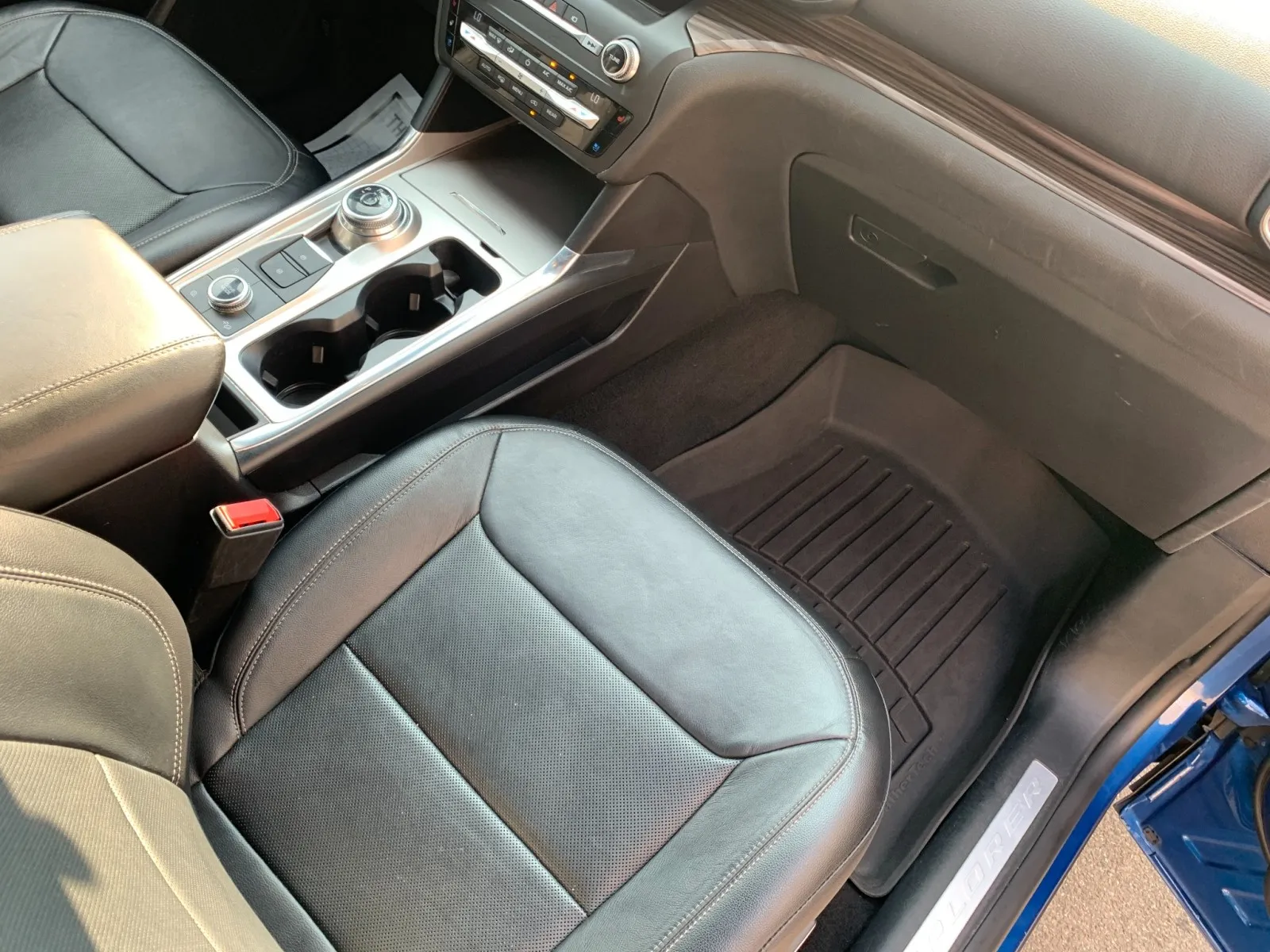 Ford Explorer photo 50