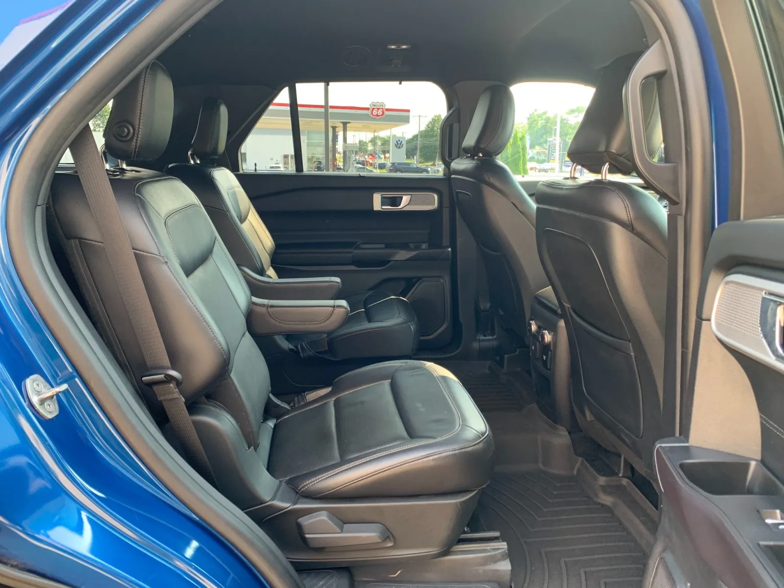 Ford Explorer photo 44