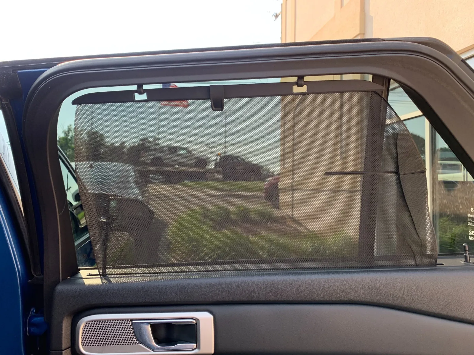 Ford Explorer photo 46