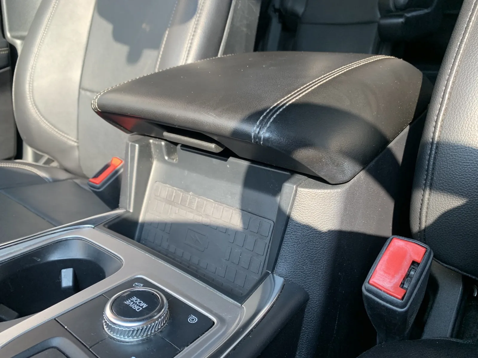 Ford Explorer photo 26