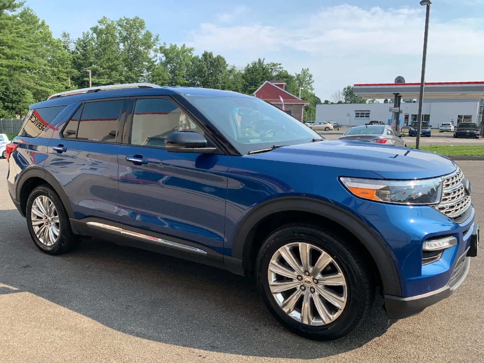 Ford Explorer photo 3