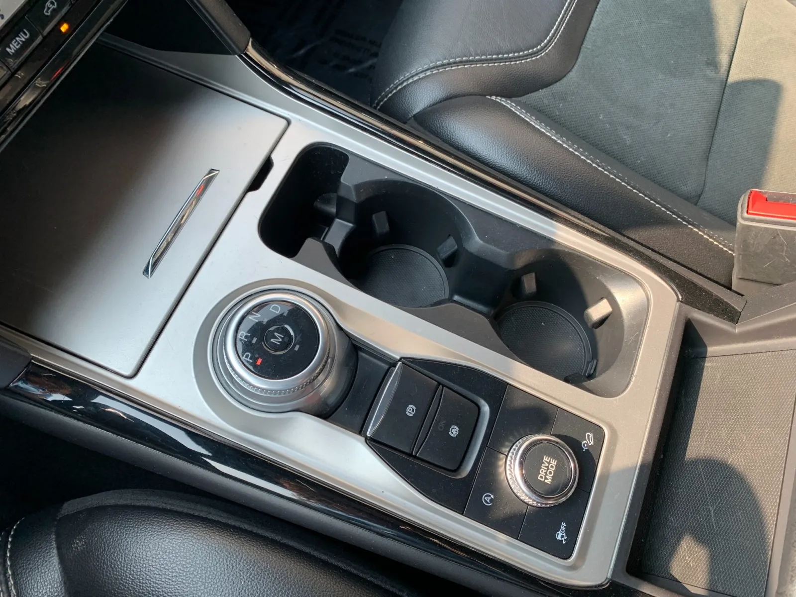 Ford Explorer photo 20