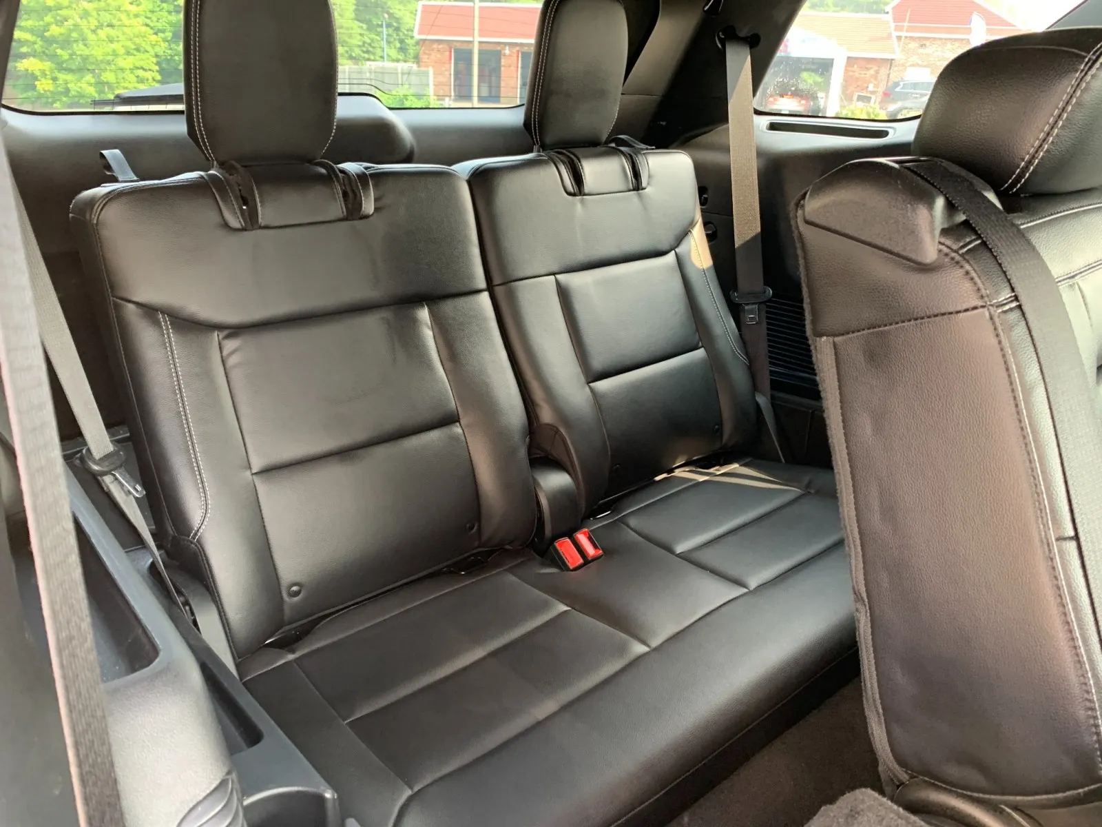 Ford Explorer photo 43