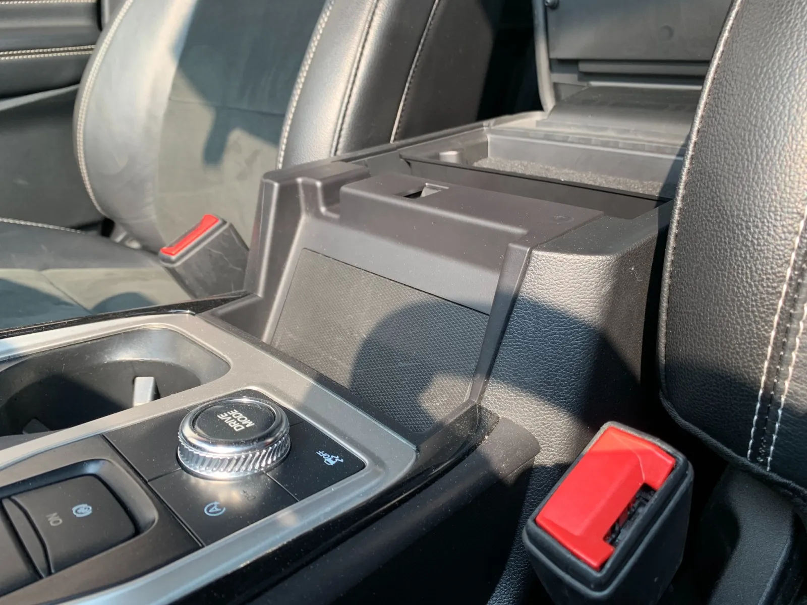 Ford Explorer photo 25