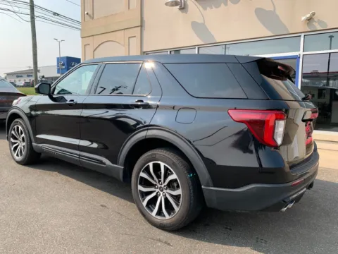 More photos of 2022 Ford Explorer ST at Star Auto Sales, CT