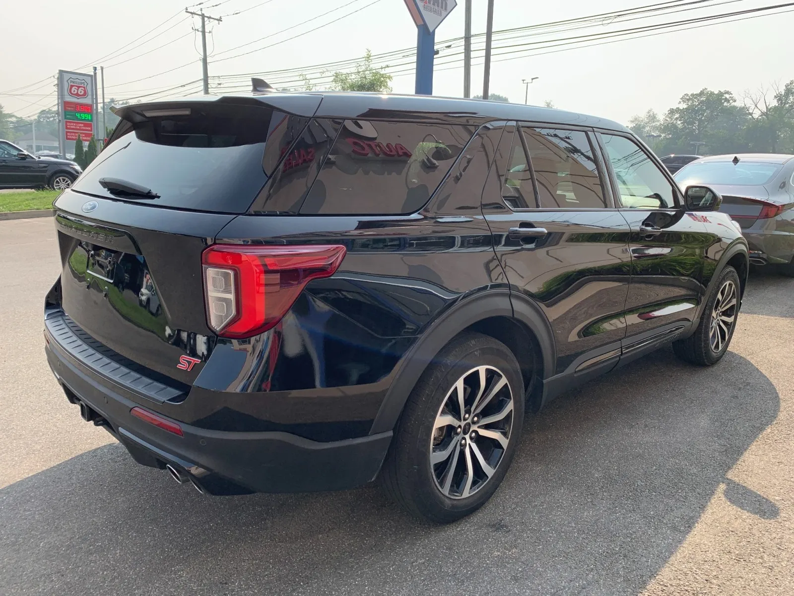 Ford Explorer photo 7