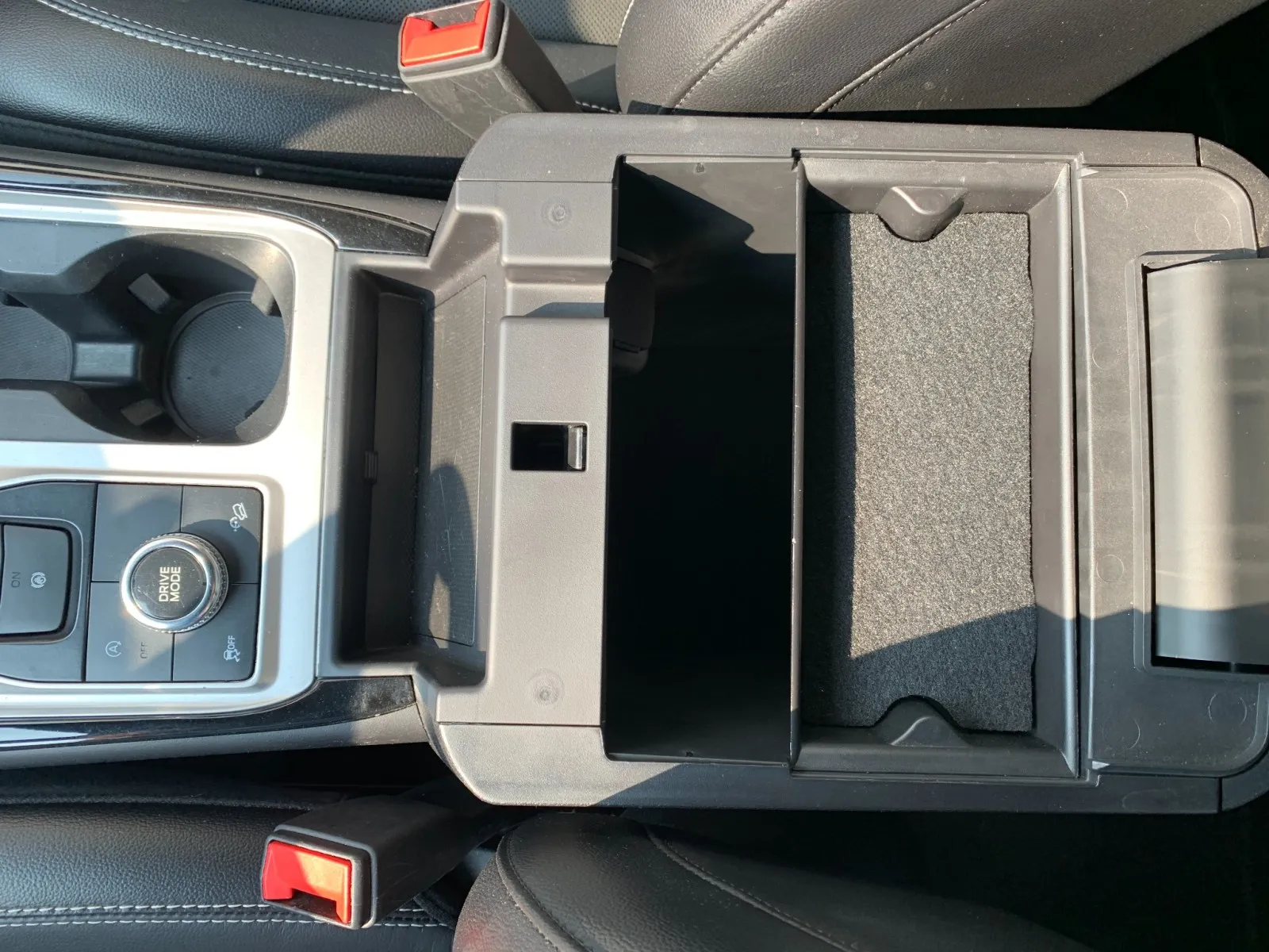 Ford Explorer photo 26