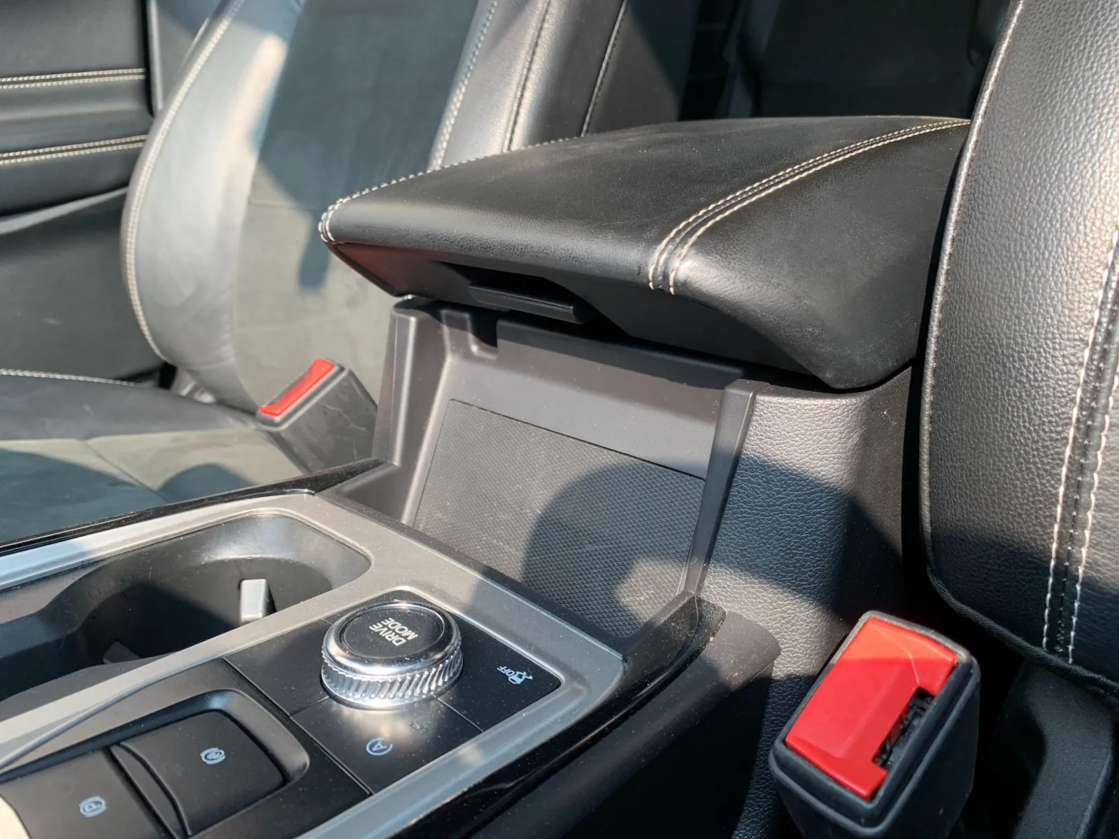 Ford Explorer photo 24