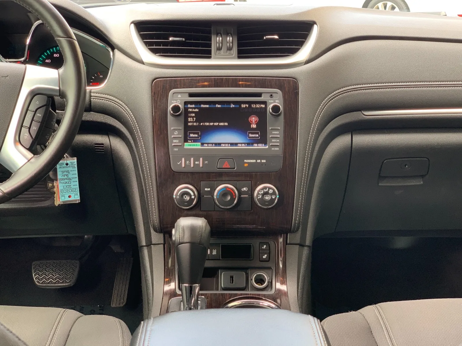 2017 Chevrolet Traverse 1LT - Photo 24