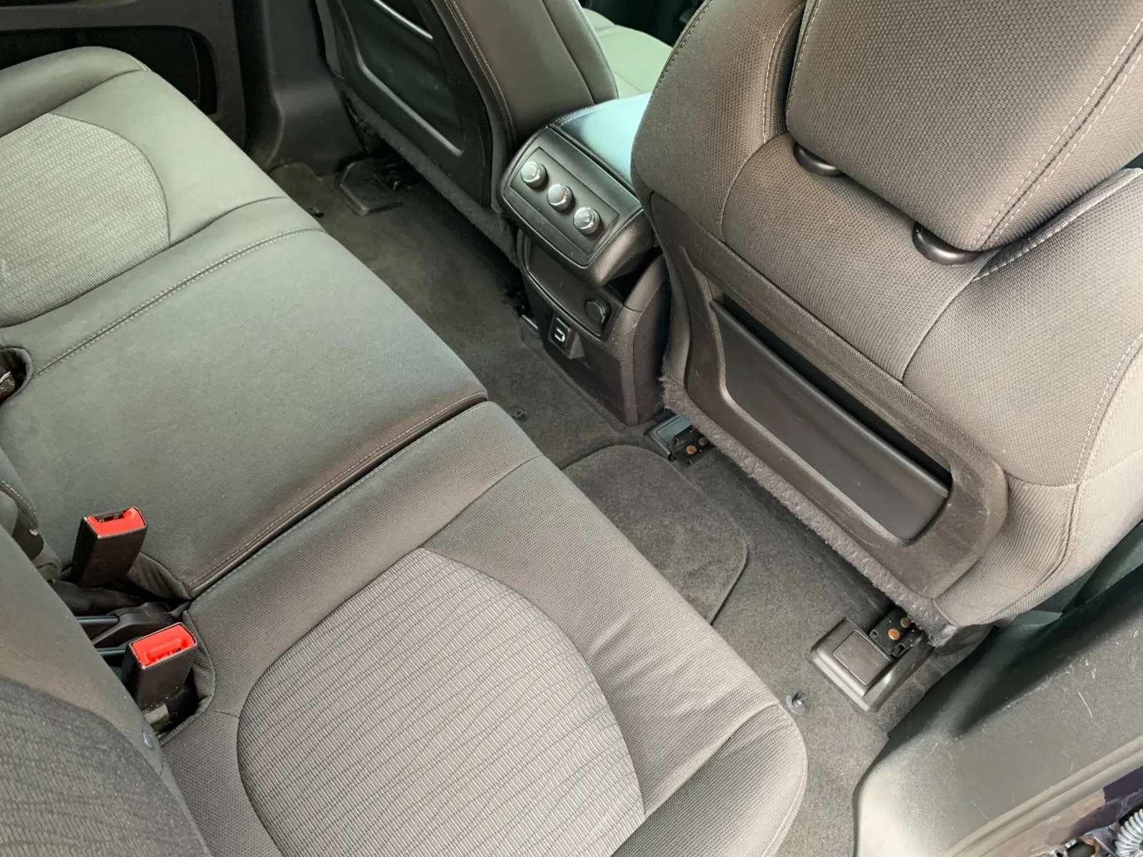 2017 Chevrolet Traverse 1LT - Photo 32