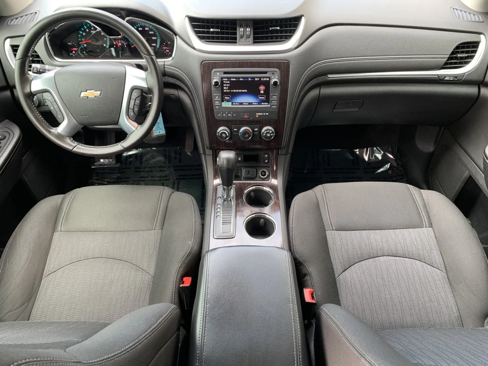 2017 Chevrolet Traverse 1LT - Photo 23