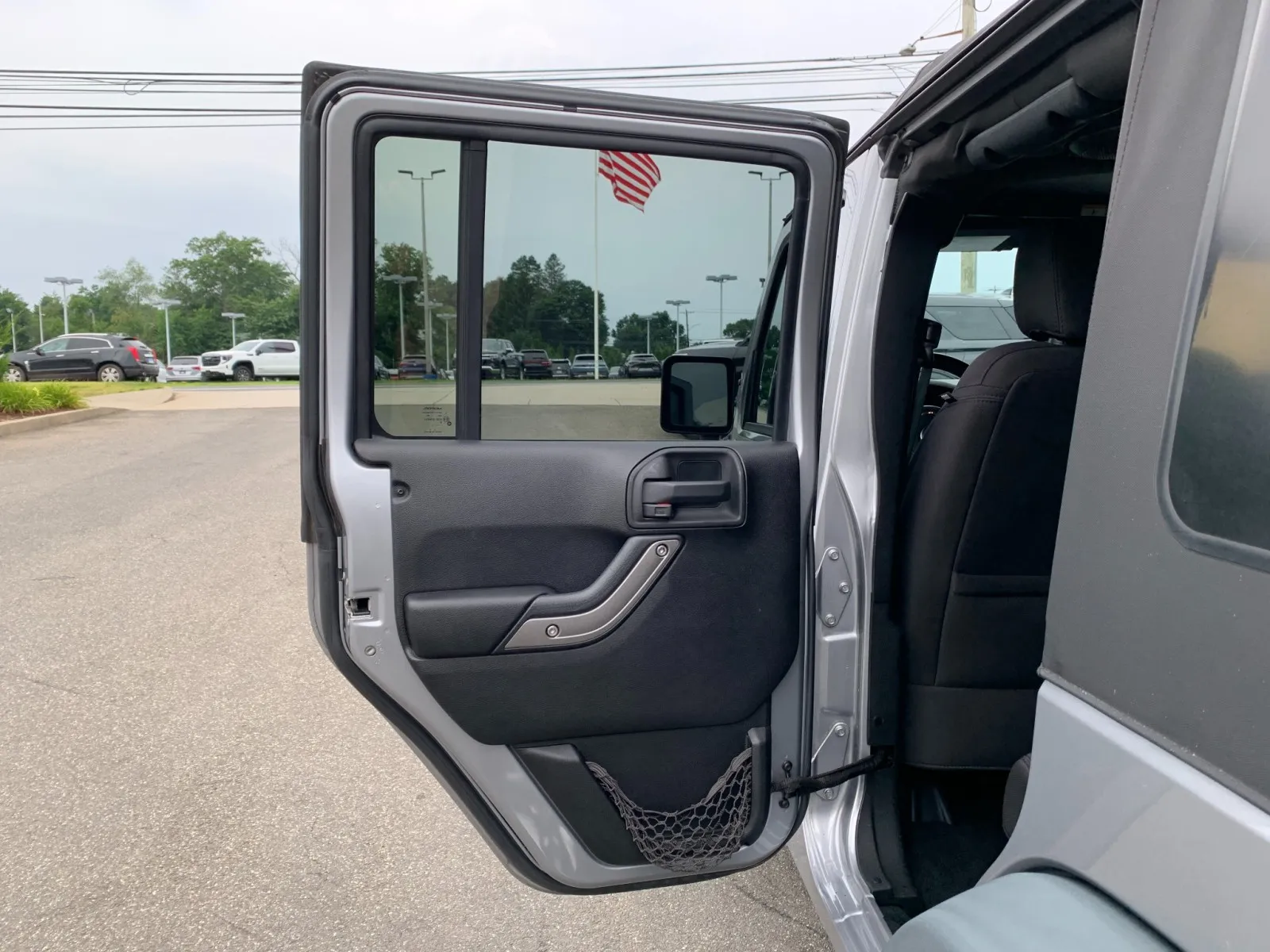 Jeep Wrangler photo 24
