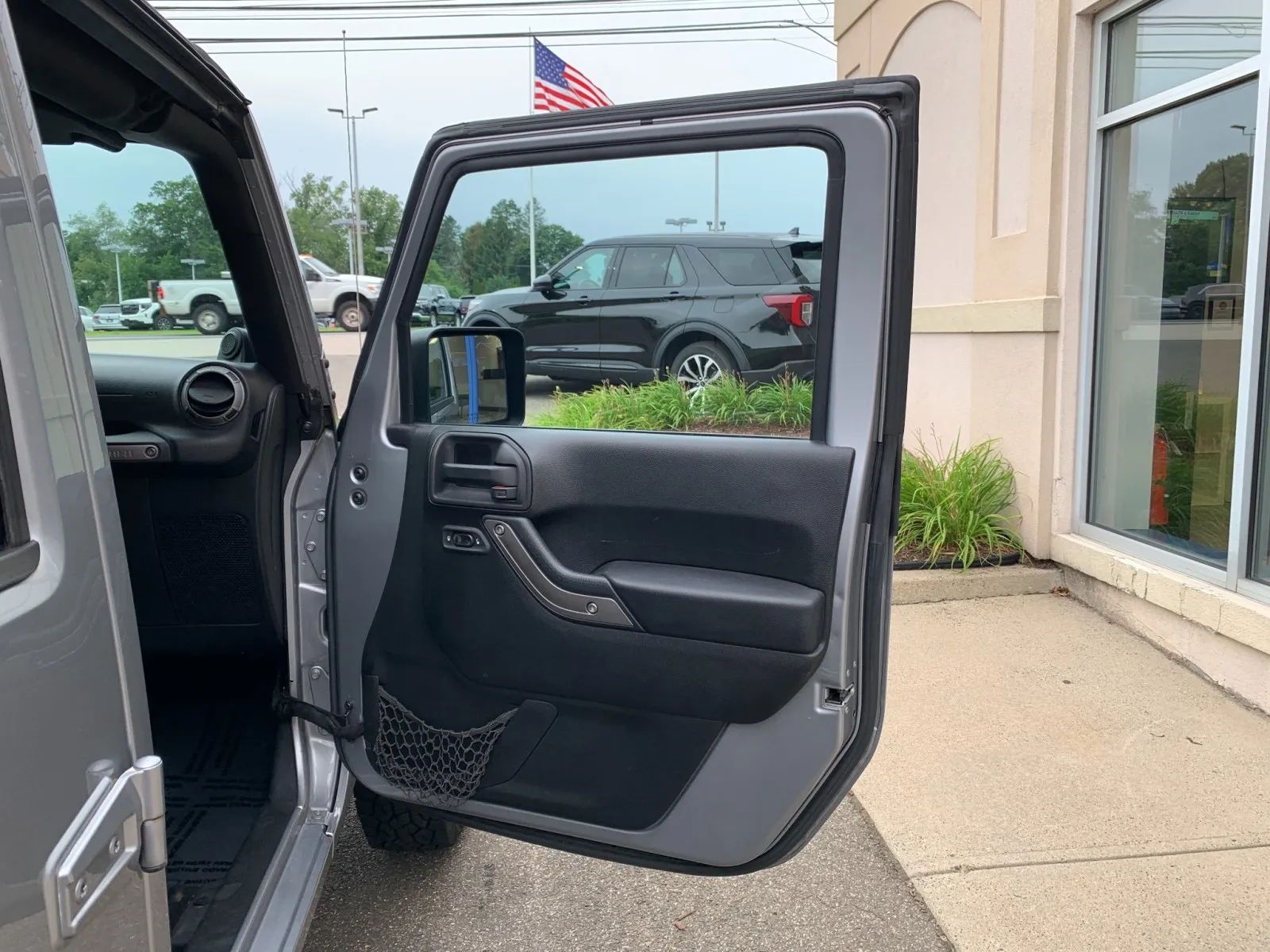 Jeep Wrangler photo 34