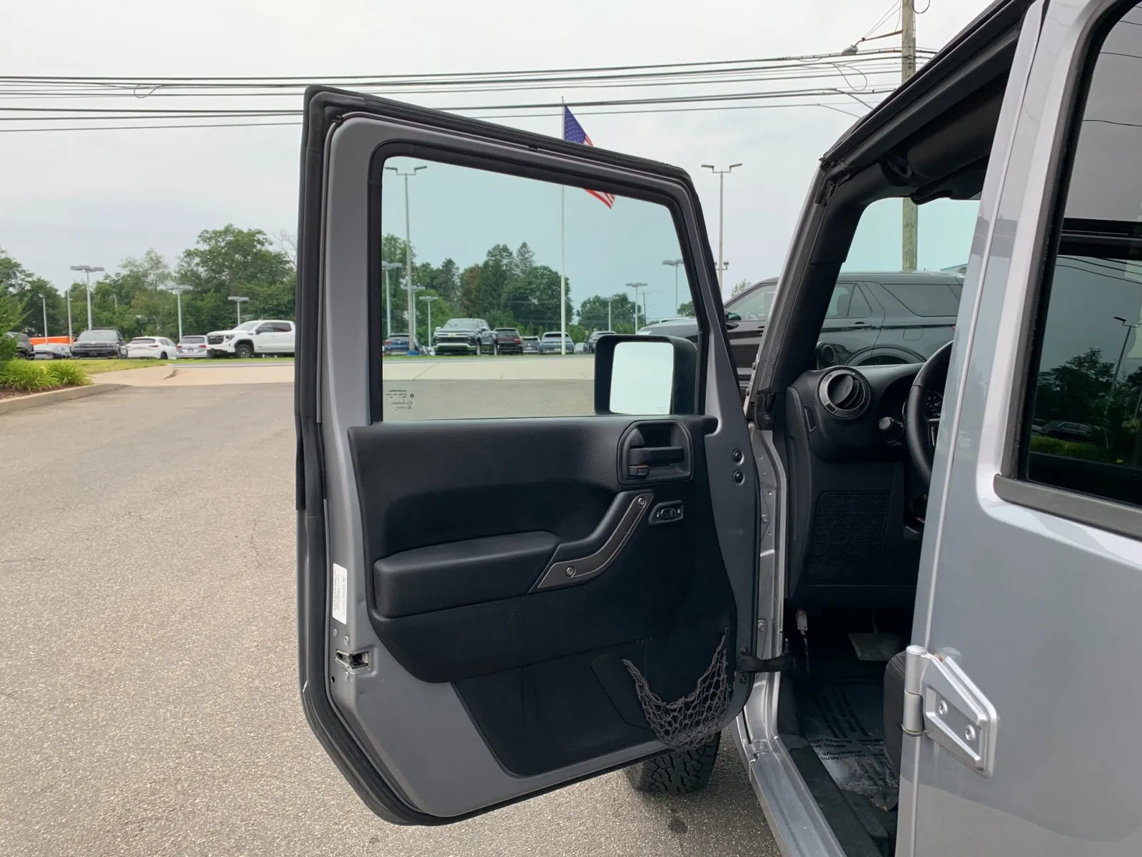Jeep Wrangler photo 11