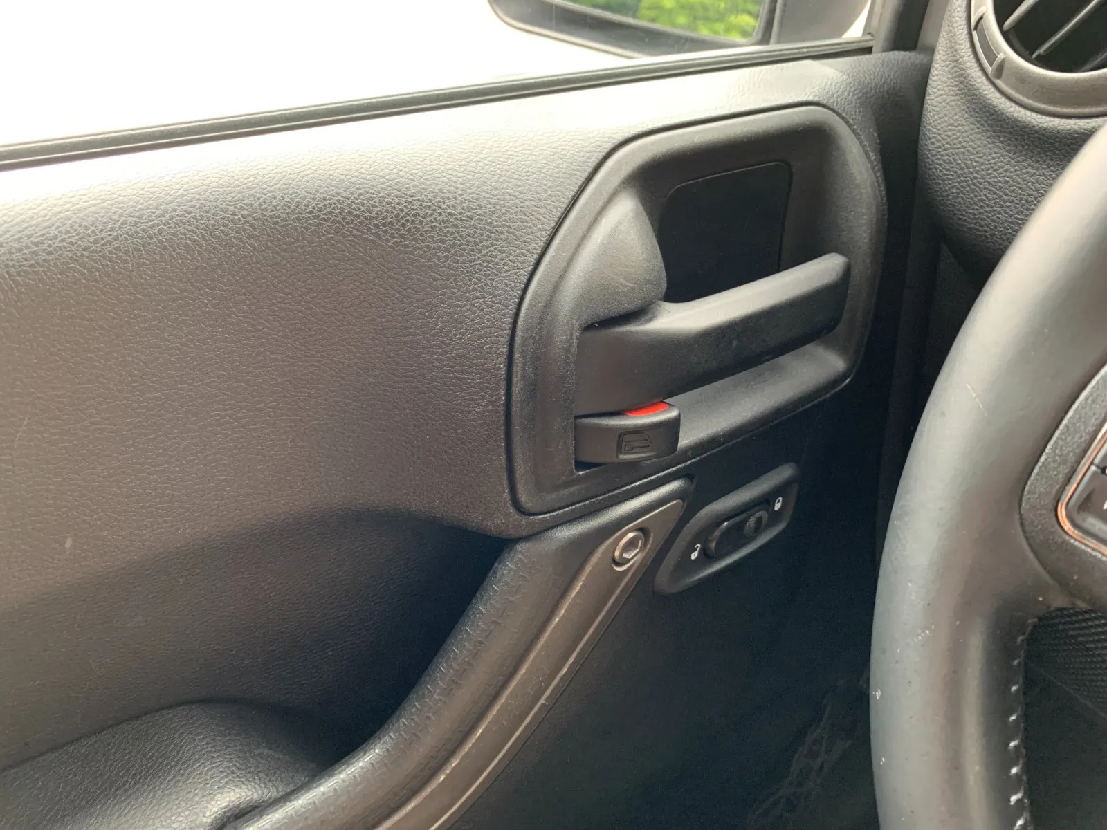 Jeep Wrangler photo 13