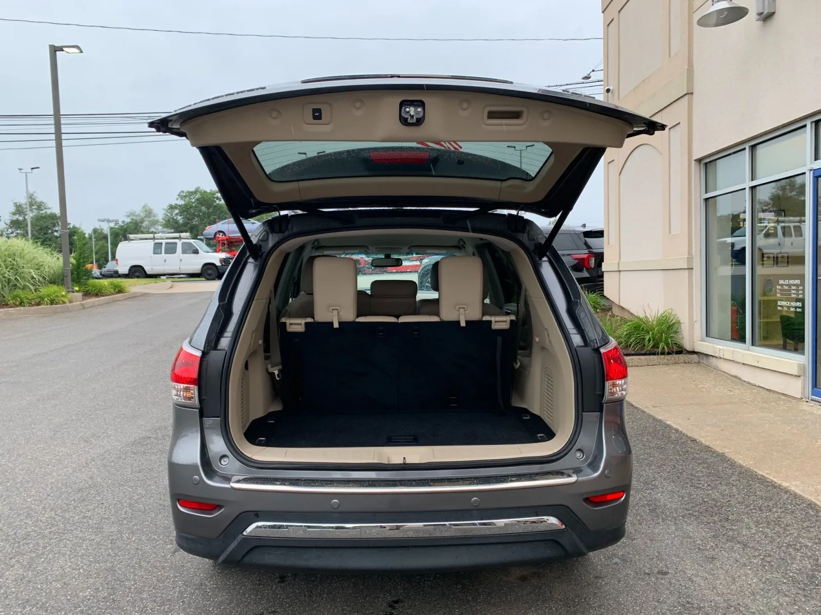 Nissan Pathfinder photo 8