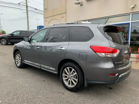 More photos of 2016 Nissan Pathfinder SL at Star Auto Sales, CT
