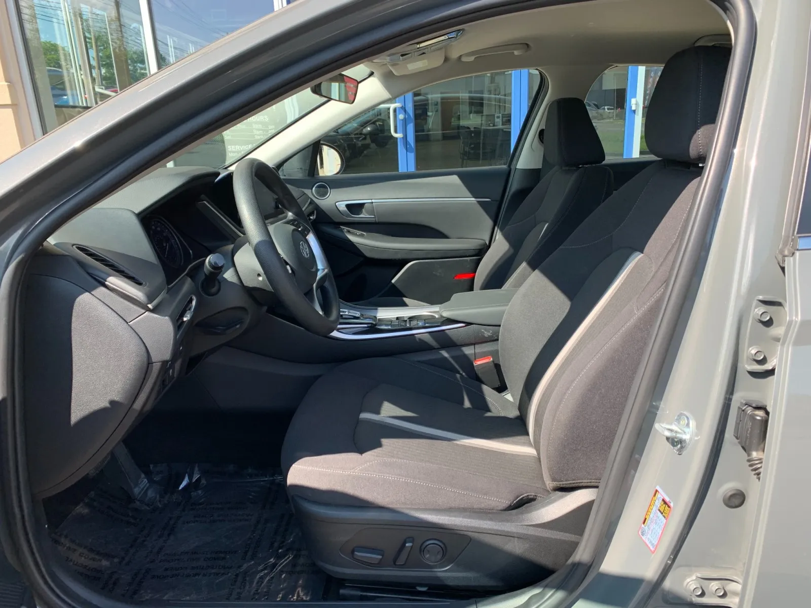 Hyundai Sonata photo 8