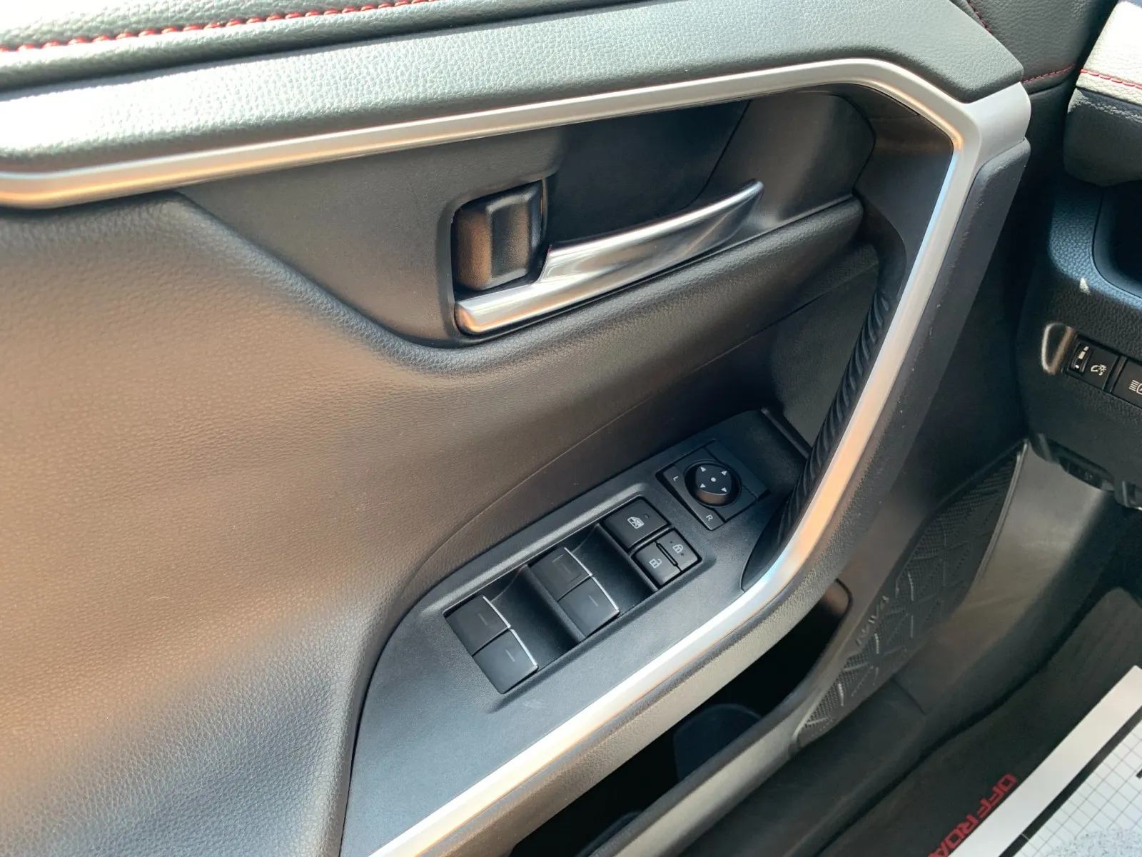 Toyota RAV4 photo 14