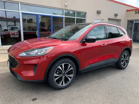 Red 2021 Ford Escape SE Hybrid for sale in Meriden, CT