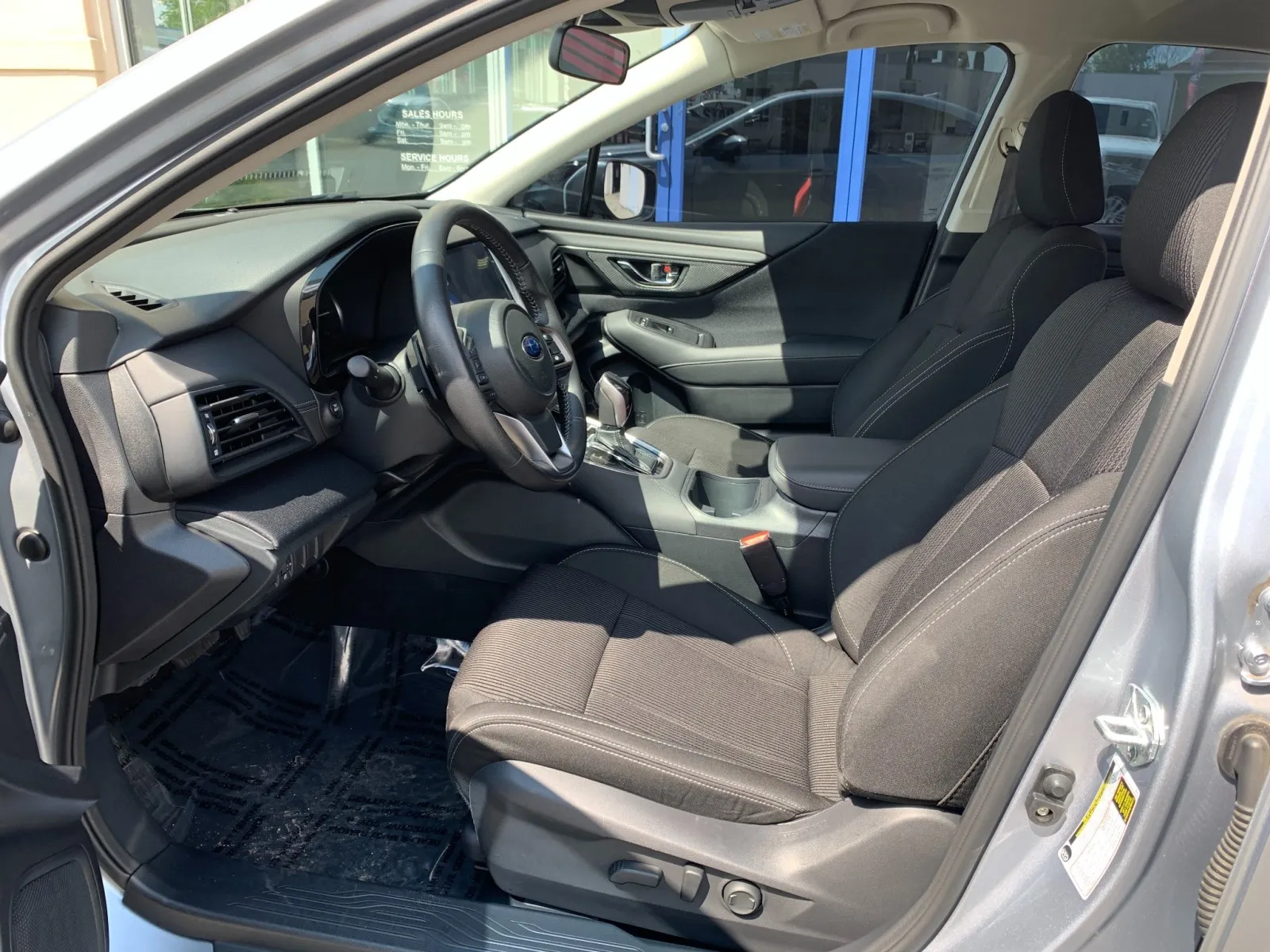 Subaru Legacy photo 10