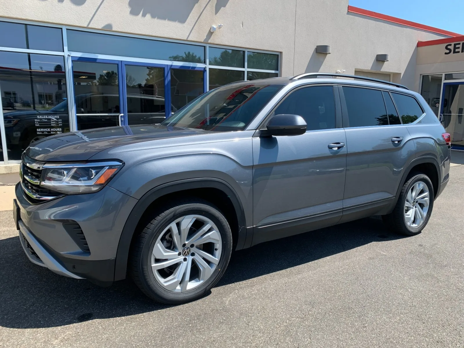 Gray 2022 Volkswagen Atlas 3.6L V6 SE w/Technology for sale in Meriden, CT