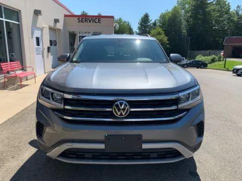 Photos of 2022 Volkswagen Atlas 3.6L V6 SE w/Technology for sale in Meriden, CT at Star Auto Sales