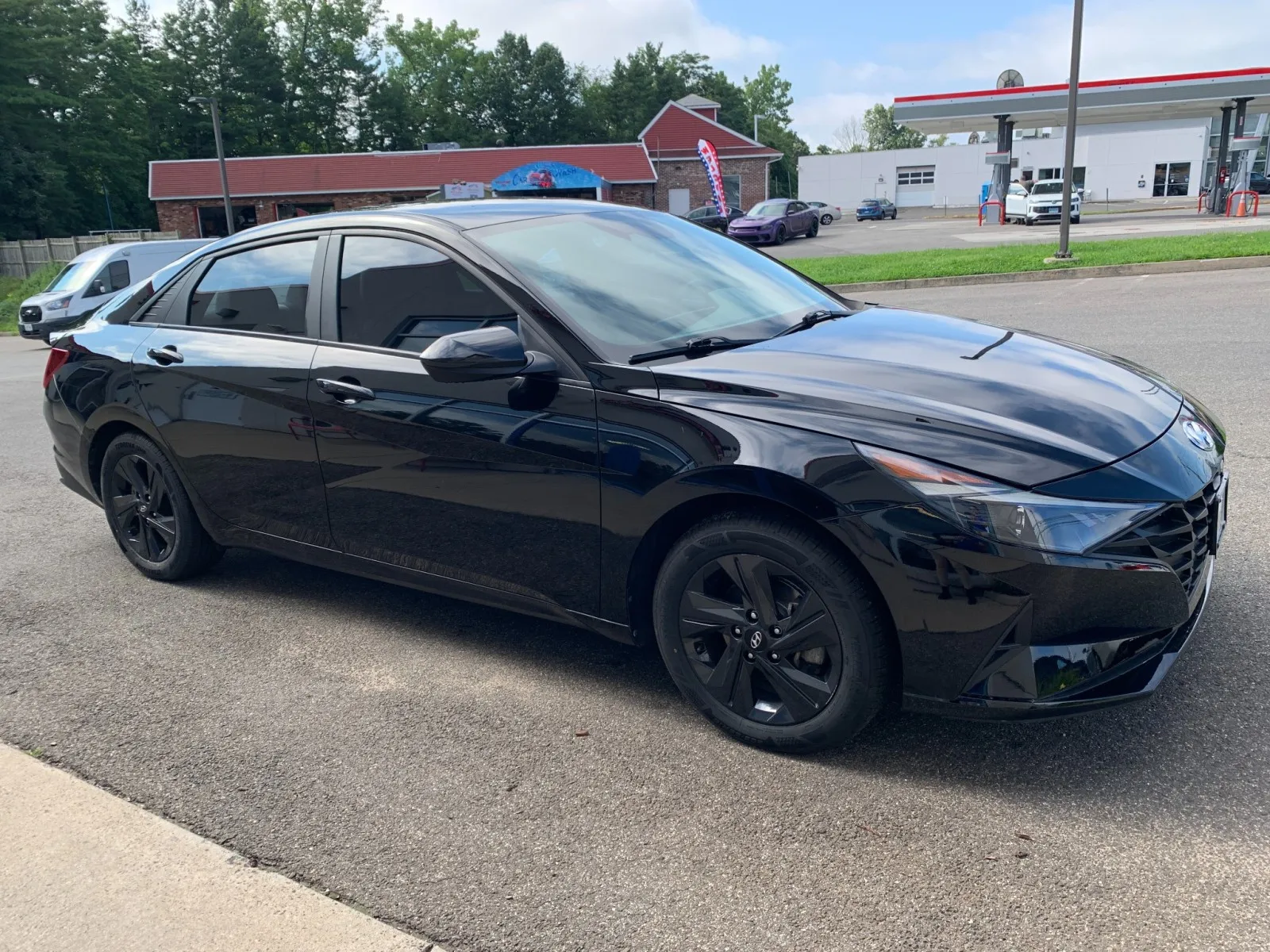 Hyundai Elantra photo 3