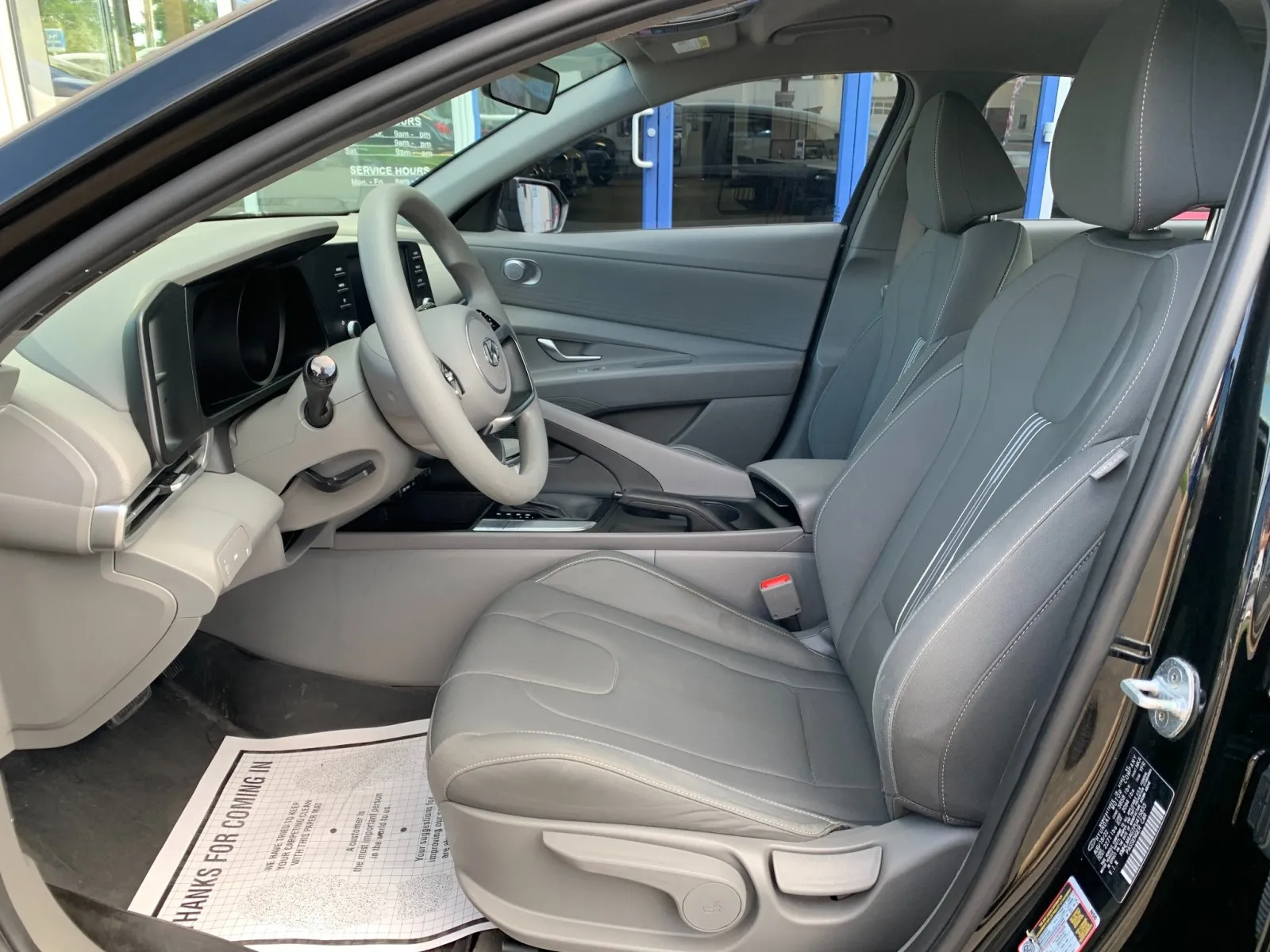 Hyundai Elantra photo 8
