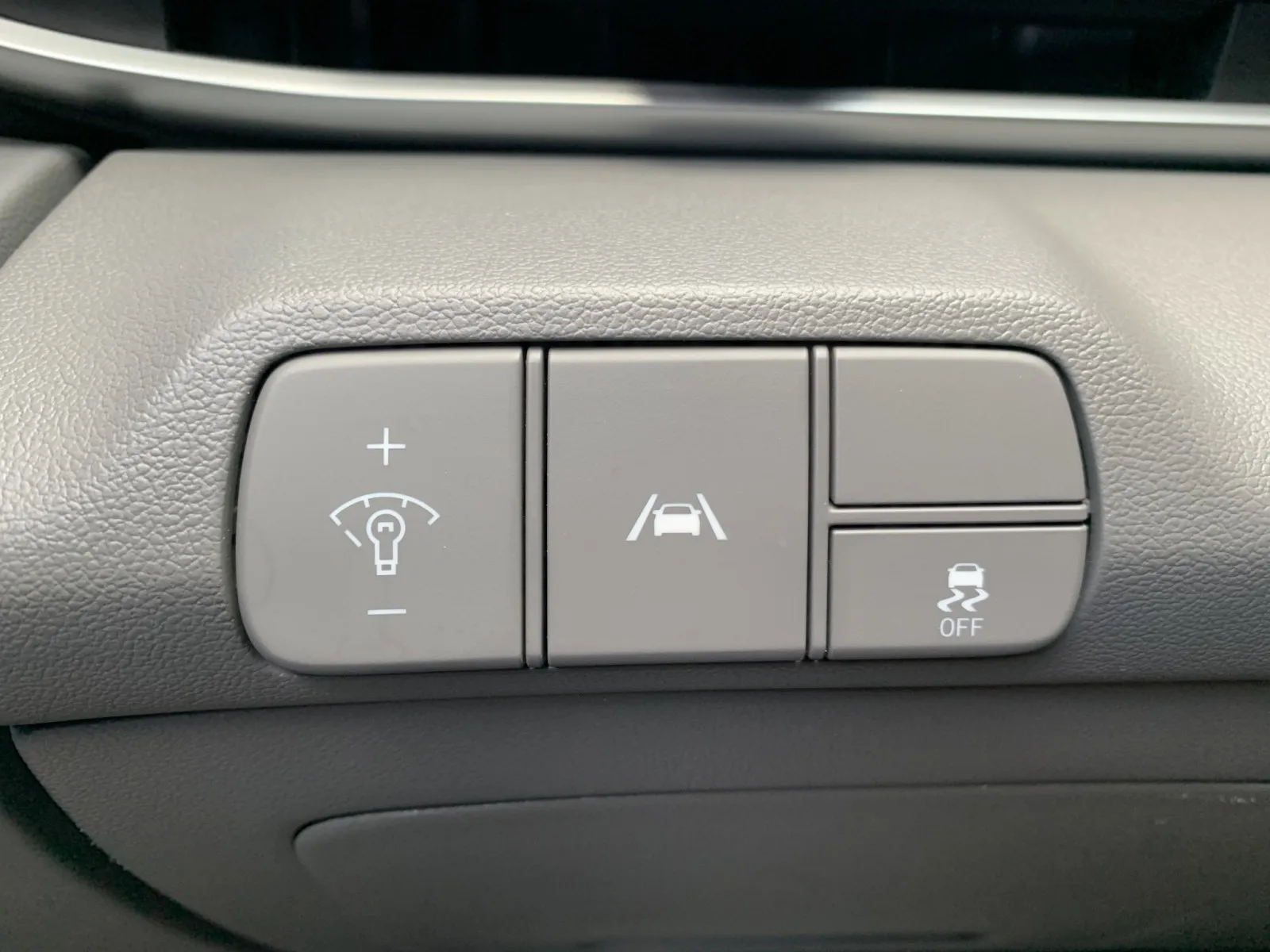 Hyundai Elantra photo 12