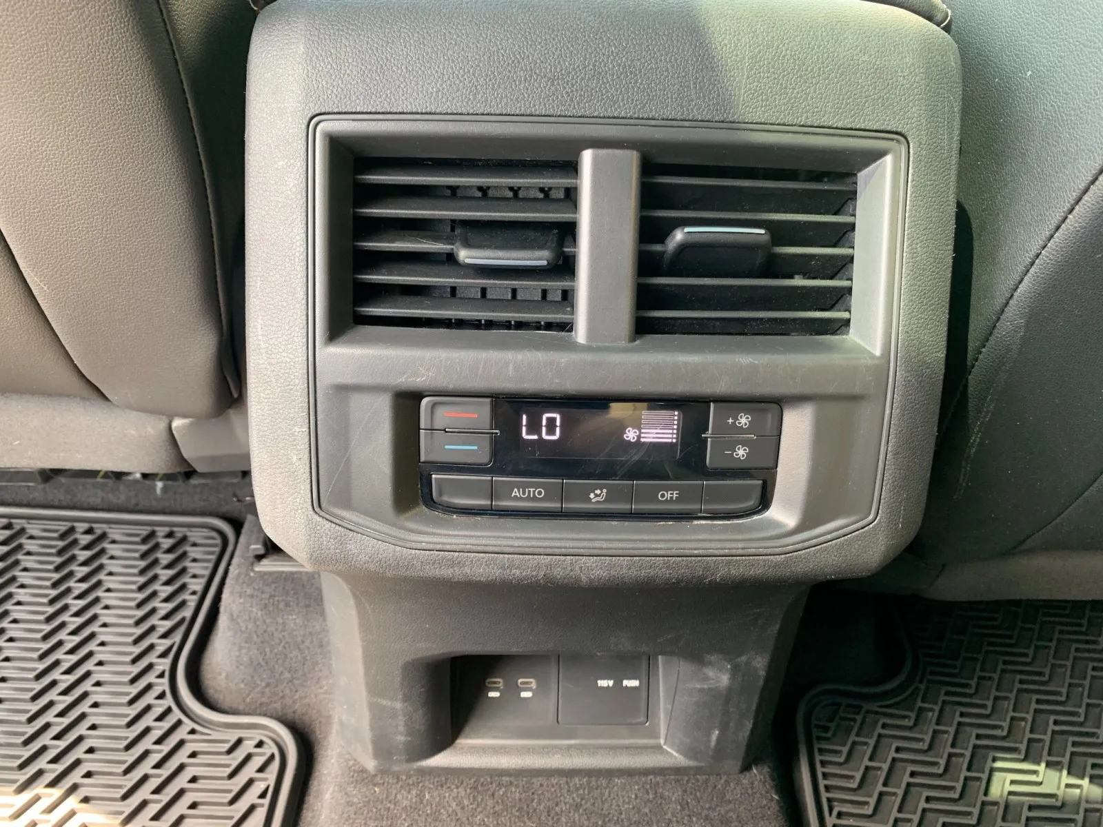 Volkswagen Atlas photo 34